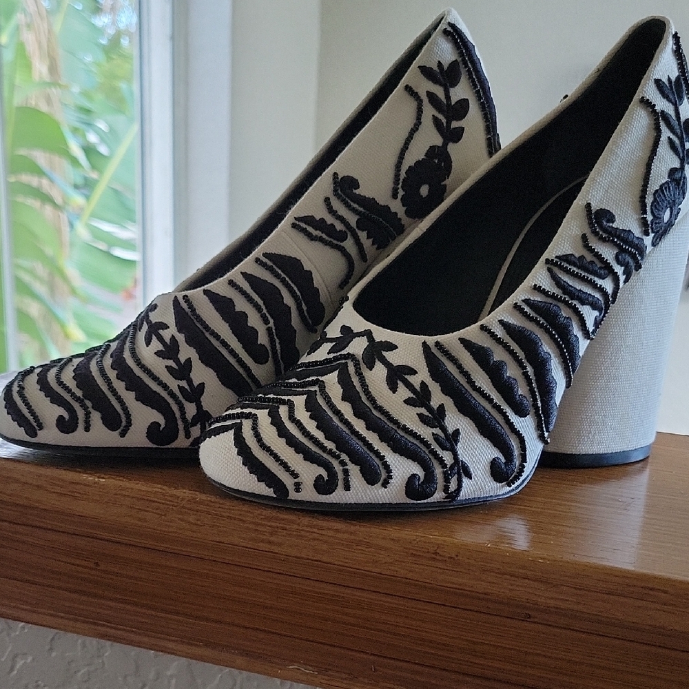 Tory Burch Black and Cream Embroidered Heels